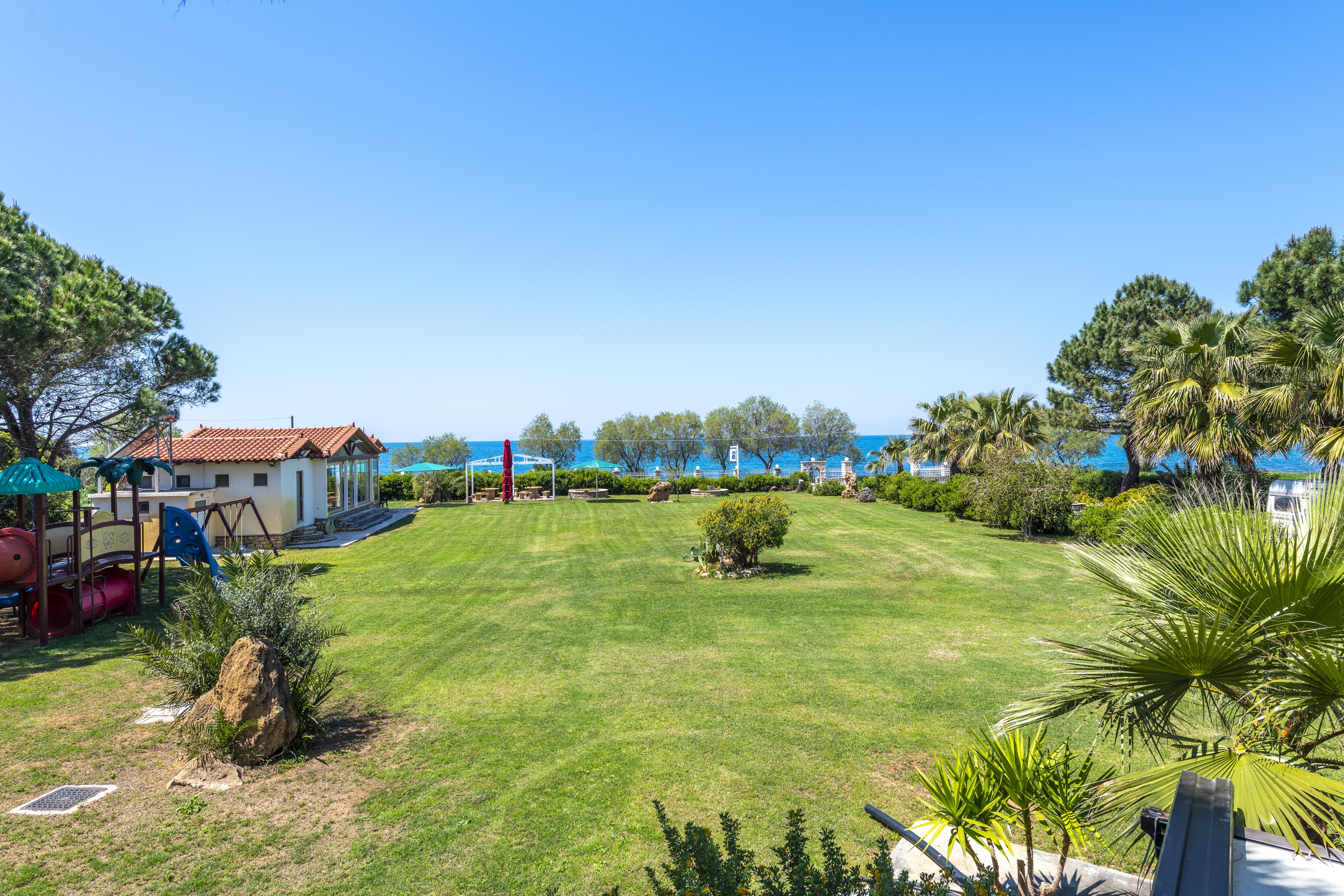 Irida Beach Resort Suites Kyparissia Luaran gambar